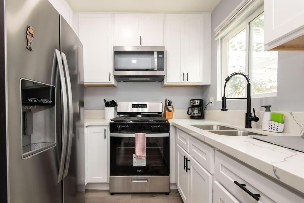 Lovely 3bedroom With Free Parking On Premise * Los Angeles