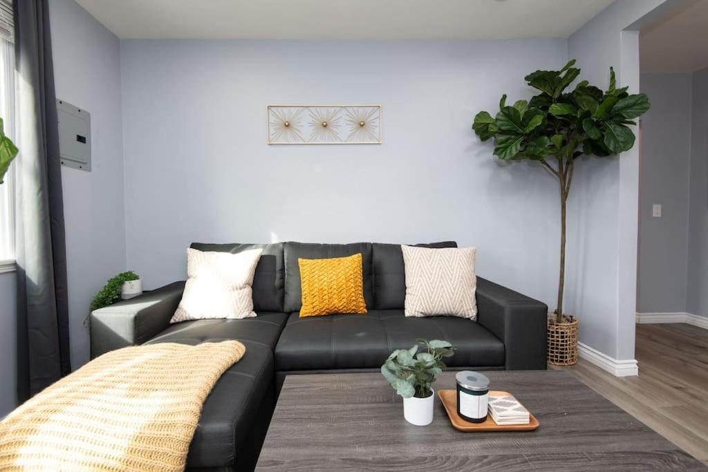 Lovely 3bedroom With Free Parking On Premise Los Angeles